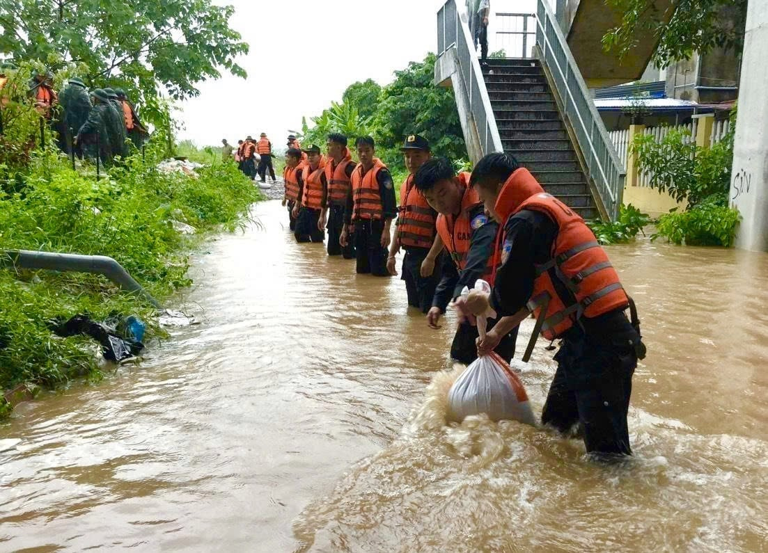 Việt Nam kêu gọi cứu trợ khẩn cấp từ cộng đồng quốc tế